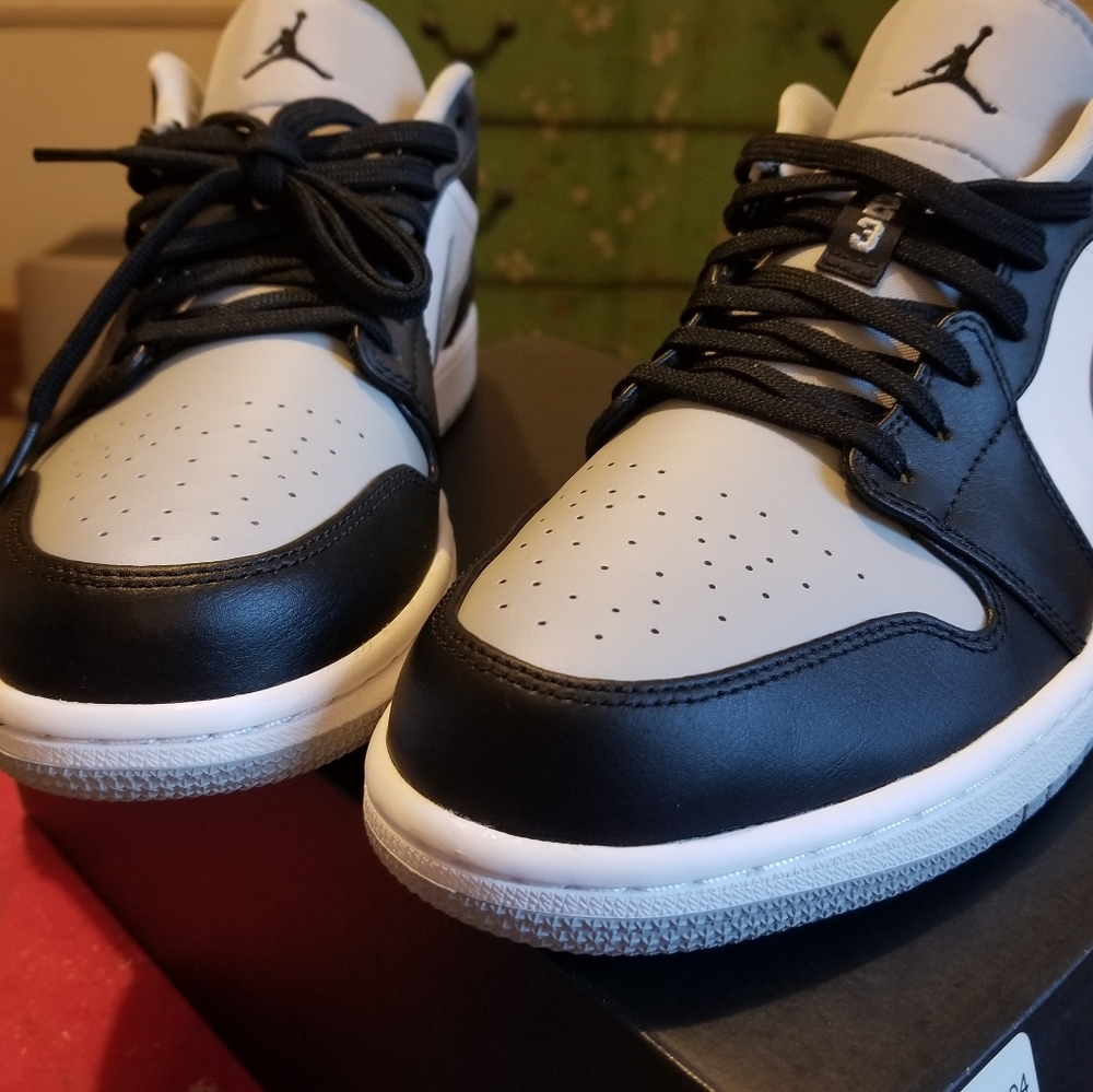 Air Jordan 1 Low Shadows OG